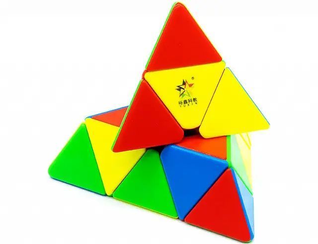 Пирамидка Yuxin Little Magic Pyraminx M 3x3 stickerless фото